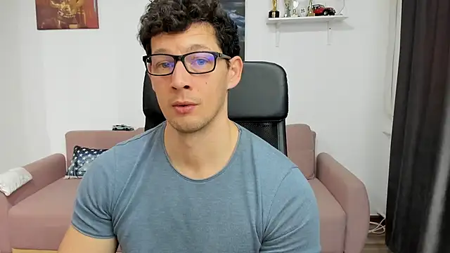 Snapshot of BrutusK08 chatting on January 29, 2025, 6:22 am BrutusK08 online show from January 29, 2025, 6:22 am