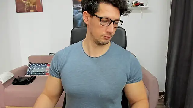 Snapshot of BrutusK08 chatting on February 2, 2025, 9:19 am BrutusK08 online show from February 2, 2025, 9:19 am