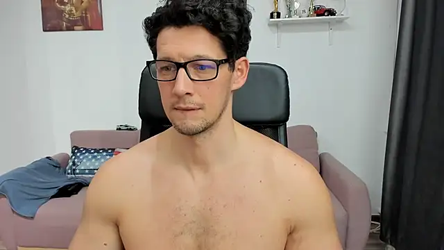 Snapshot of BrutusK08 chatting on February 3, 2025, 5:24 pm BrutusK08 online show from February 3, 2025, 5:24 pm