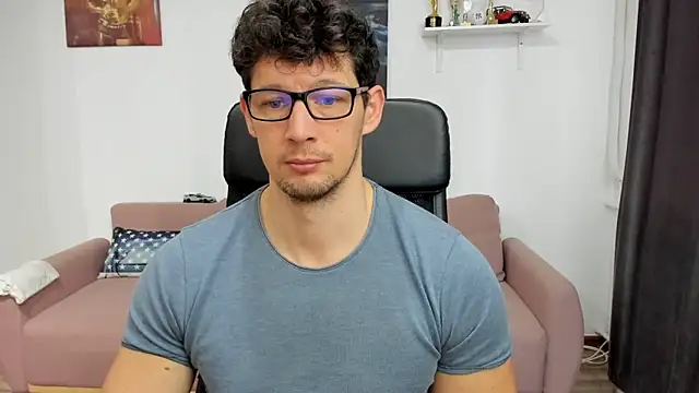 Snapshot of BrutusK08 chatting on February 5, 2025, 7:29 am BrutusK08 online show from February 5, 2025, 7:29 am