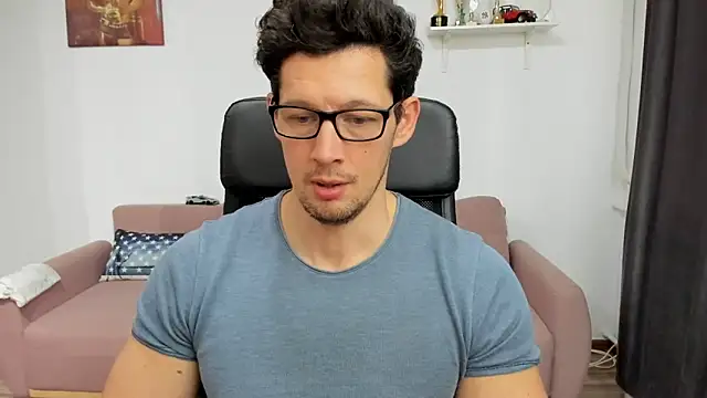 Snapshot of BrutusK08 chatting on February 5, 2025, 10:30 am BrutusK08 online show from February 5, 2025, 10:30 am