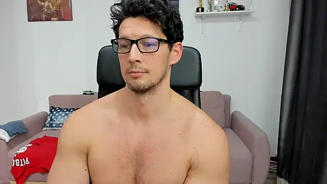 Snapshot of BrutusK08 chatting on February 7, 2025, 4:24 pm BrutusK08 online show from February 7, 2025, 4:24 pm