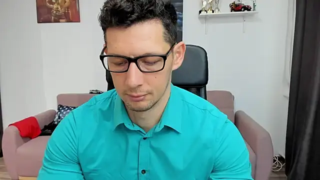 Snapshot of BrutusK08 chatting on February 14, 2025, 6:56 am BrutusK08 online show from February 14, 2025, 6:56 am