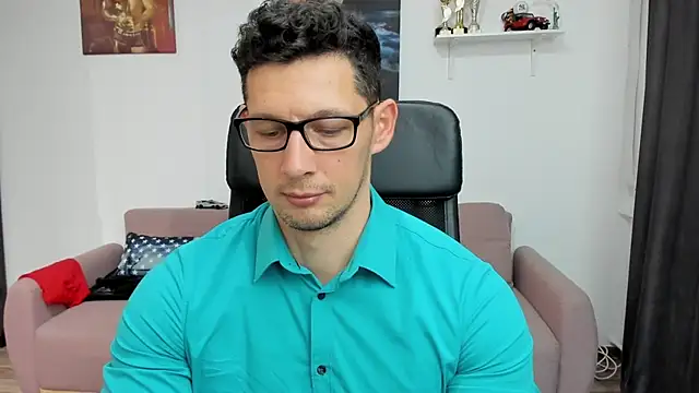 Snapshot of BrutusK08 chatting on February 14, 2025, 1:08 pm BrutusK08 online show from February 14, 2025, 1:08 pm