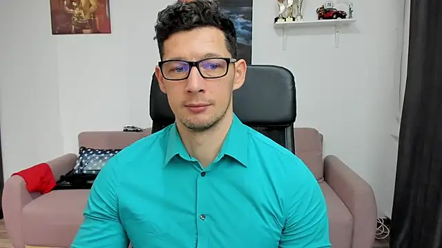 Snapshot of BrutusK08 chatting on February 15, 2025, 6:55 am BrutusK08 online show from February 15, 2025, 6:55 am