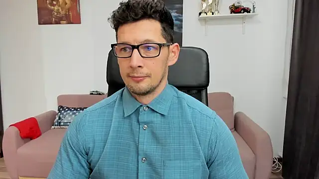 Snapshot of BrutusK08 chatting on February 18, 2025, 1:00 pm BrutusK08 online show from February 18, 2025, 1:00 pm