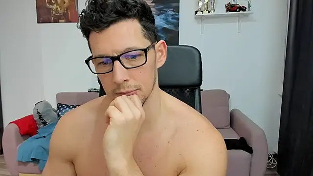 Snapshot of BrutusK08 chatting on February 18, 2025, 4:05 pm BrutusK08 online show from February 18, 2025, 4:05 pm