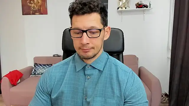 Snapshot of BrutusK08 chatting on February 20, 2025, 7:34 am BrutusK08 online show from February 20, 2025, 7:34 am