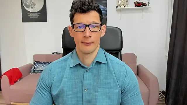 Snapshot of BrutusK08 chatting on March 4, 2025, 7:08 am BrutusK08 online show from March 4, 2025, 7:08 am