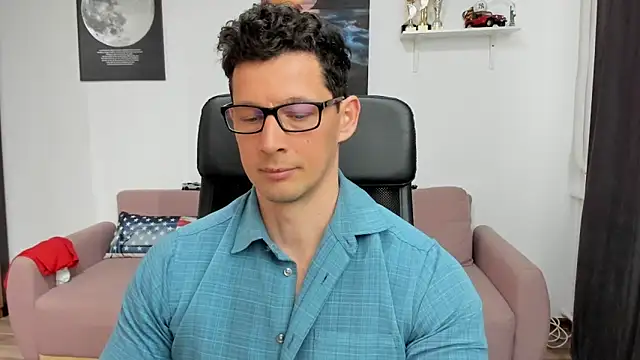 Snapshot of BrutusK08 chatting on March 5, 2025, 10:11 am BrutusK08 online show from March 5, 2025, 10:11 am