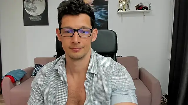 Snapshot of BrutusK08 chatting on March 6, 2025, 1:03 pm BrutusK08 online show from March 6, 2025, 1:03 pm