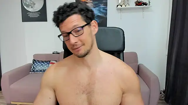 Snapshot of BrutusK08 chatting on March 18, 2025, 10:36 am BrutusK08 online show from March 18, 2025, 10:36 am