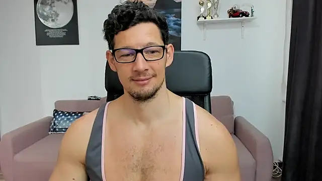 Snapshot of BrutusK08 chatting on March 21, 2025, 8:39 am BrutusK08 online show from March 21, 2025, 8:39 am