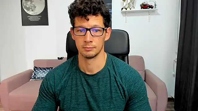 Snapshot of BrutusK08 chatting on October 9, 2025, 6:11 am BrutusK08 online show from October 9, 2025, 6:11 am