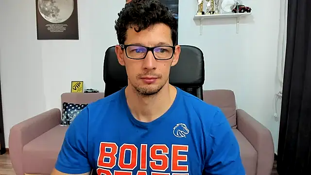 Snapshot of BrutusK08 chatting on November 24, 2025, 9:53 am BrutusK08 online show from November 24, 2025, 9:53 am