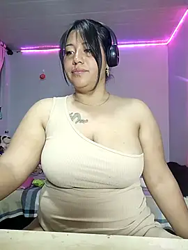 KATYGONZALEZ online show from February 27, 2025, 9:43 am