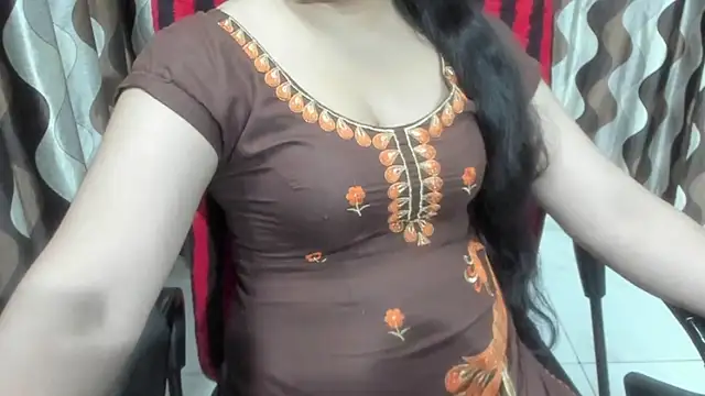 Snapshot of Kaur_Jannat chatting on May 8, 2026, 6:24 pm Kaur Jannat online show from May 8, 2026, 6:24 pm