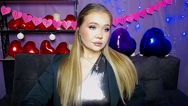 StacyYellig online show from February 2, 2025, 8:08 pm