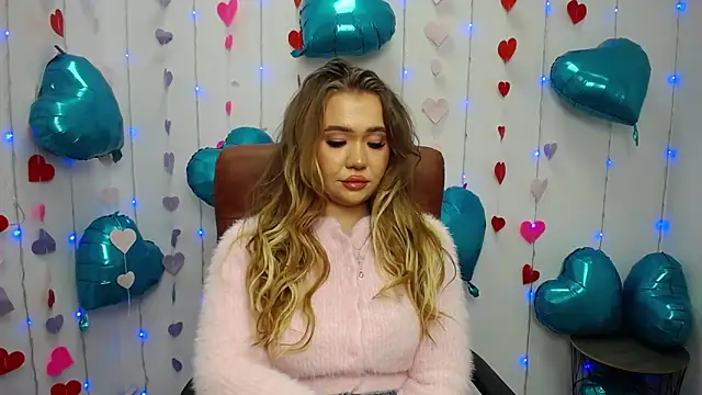 StacyYellig online show from February 16, 2025, 6:21 am