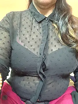 CUTE SOPHIA- online show from February 22, 2025, 7:36 pm