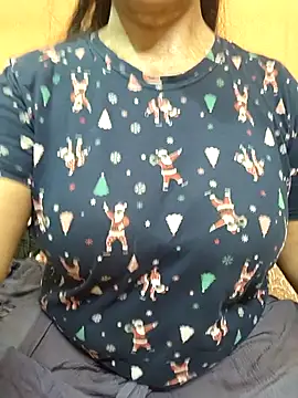 Snapshot of CUTE_SOPHIA- chatting on June 25, 2026, 5:12 am CUTE SOPHIA- online show from June 25, 2026, 5:12 am