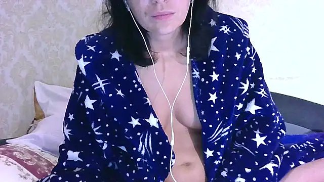 StunnigArt online show from April 18, 2026, 1:09 am