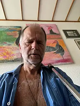 Snapshot of artXhibitor chatting on May 16, 2026, 6:32 am artXhibitor online show from May 16, 2026, 6:32 am