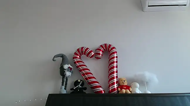  mika in passion online show from February 18, 2025, 2:38 pm