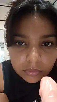 stefanie010 online show from February 11, 2025, 6:44 pm