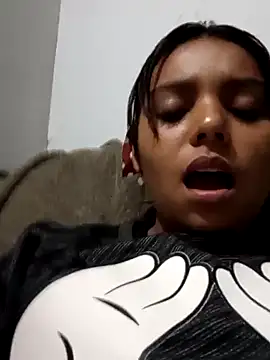 stefanie010 online show from February 21, 2025, 11:32 pm