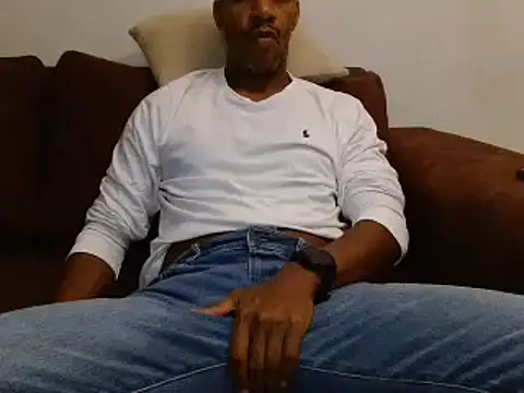 Snapshot of elmorenazost chatting on March 2, 2025, 10:14 am elmorenazost online show from March 2, 2025, 10:14 am