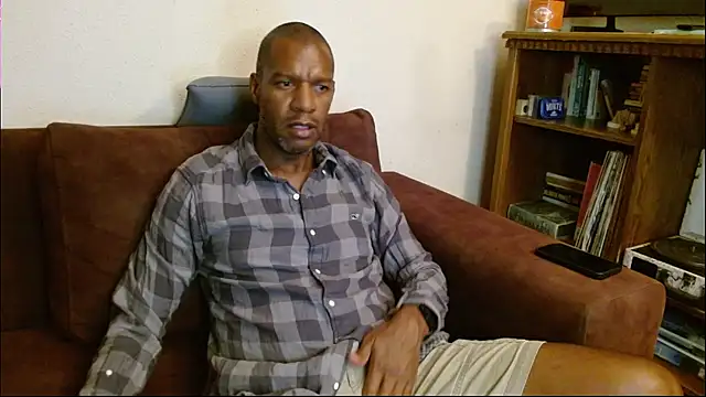 Snapshot of elmorenazost chatting on November 16, 2025, 3:56 am elmorenazost online show from November 16, 2025, 3:56 am