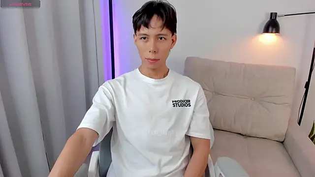 kim lian21 online show from November 16, 2025, 1:17 pm