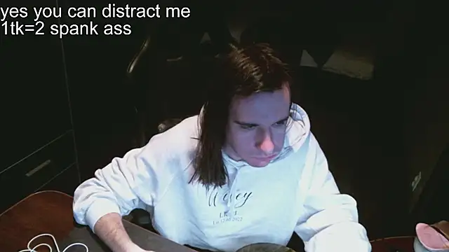 izilizi 23 online show from December 8, 2024, 6:11 am