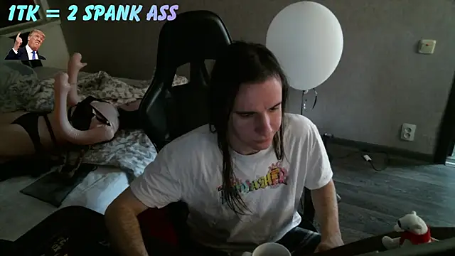 izilizi 23 online show from April 23, 2026, 8:46 am