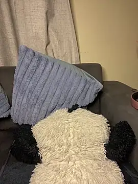 Snapshot of YellowHoneyDip chatting on September 30, 2025, 6:24 pm YellowHoneyDip online show from September 30, 2025, 6:24 pm