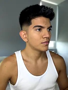 santiago 01 online show from September 21, 2025, 7:37 pm