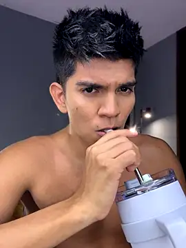 santiago 01 online show from November 5, 2025, 12:10 am