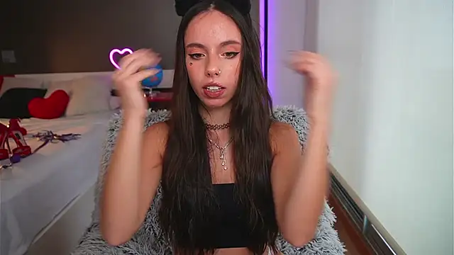 Dayna Nebula online show from January 17, 2025, 1:35 pm