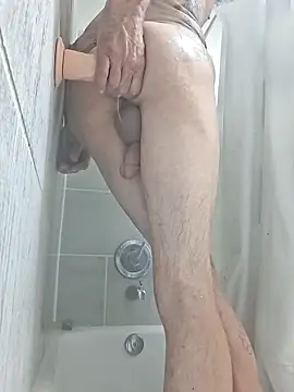 chillmfrs online show from September 17, 2025, 9:55 am