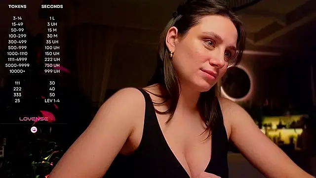 moon deity  online show from February 6, 2025, 8:02 pm