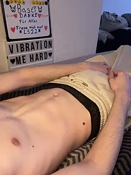 secret dream415 online show from March 4, 2025, 7:43 pm