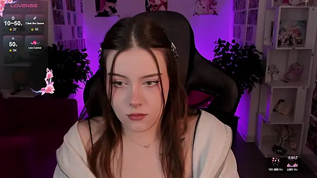 CoralineKeyns online show from March 10, 2025, 5:33 am