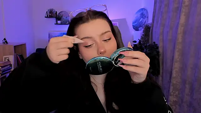 CoralineKeyns online show from February 24, 2026, 5:27 am