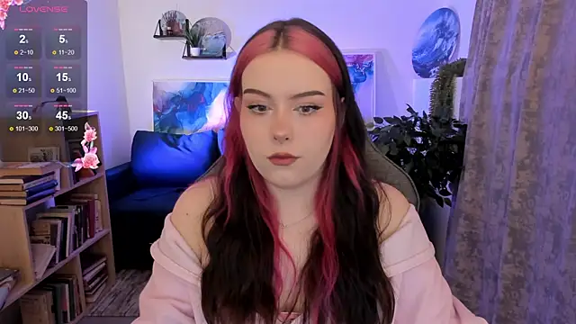 CoralineKeyns online show from April 14, 2026, 5:24 am