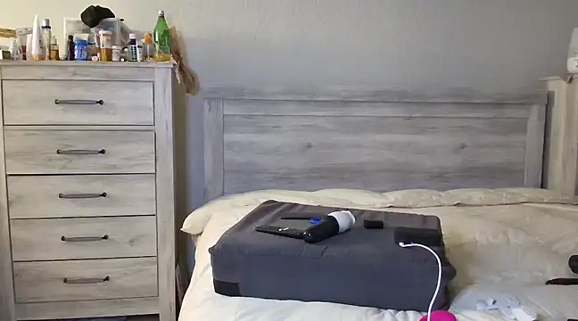 Carmen Cream online show from January 10, 2025, 4:12 am