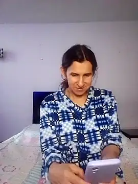 Cameron puppy online show from October 4, 2025, 10:08 pm