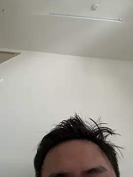 SkinniBoi online show from May 16, 2026, 8:44 am