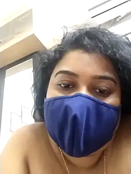 indianlisa5 online show from September 13, 2025, 10:53 pm