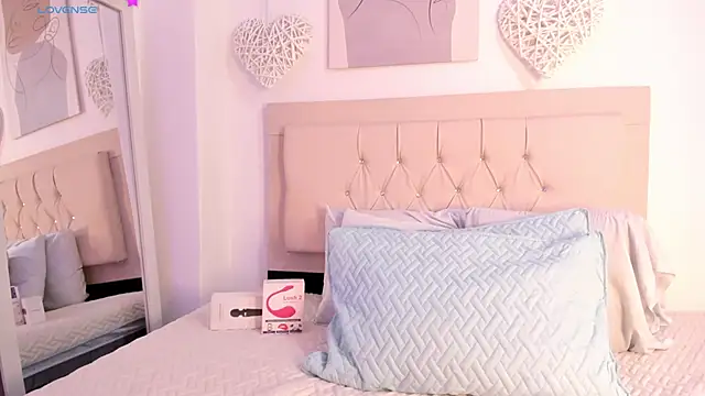 daiana curly online show from February 14, 2025, 6:51 pm